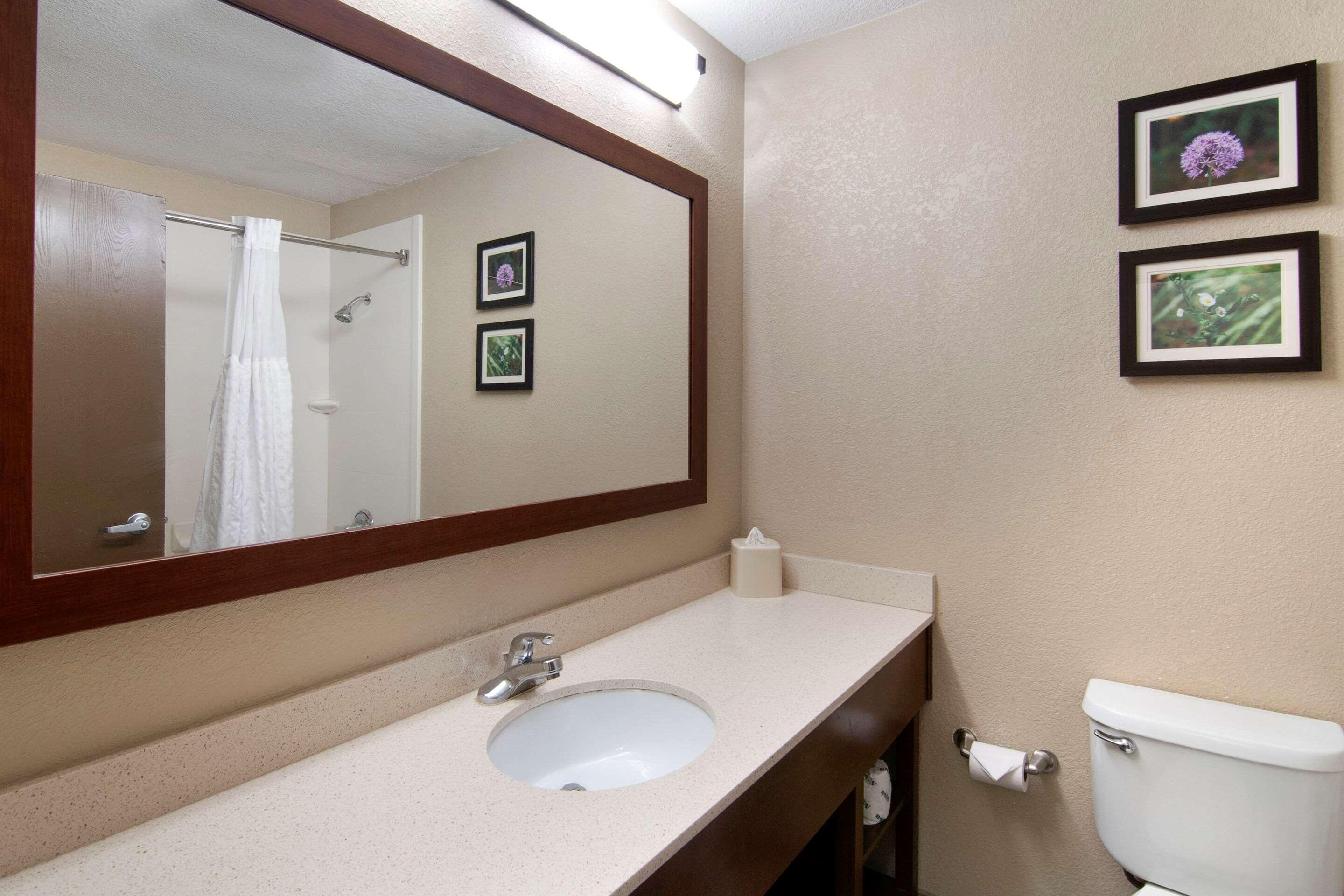 Comfort Inn & Suites Junction City - Near Fort Riley Bagian luar foto